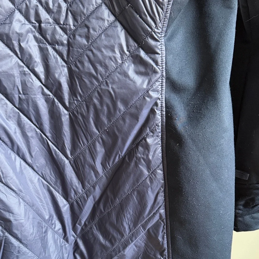 Athleta Women's Quilted Navy Jacket - Picture 8 of 8